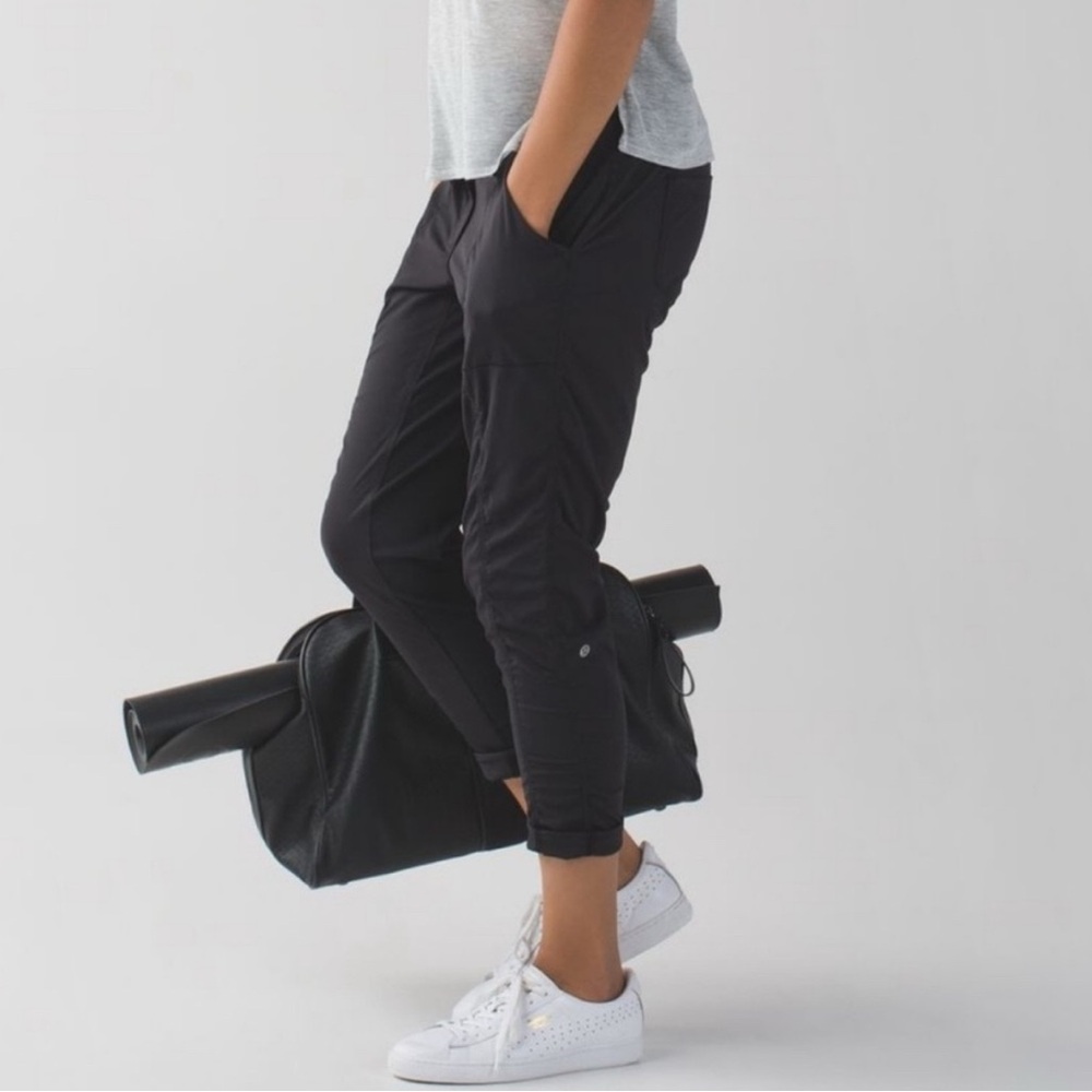 Lululemon street to studio pant ll unlined size 6 style#W5J84S‎